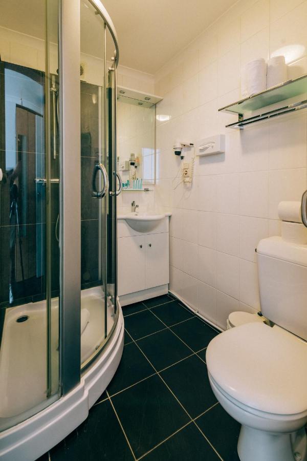 Hotel De Kalvaar ニノーヴェ エクステリア 写真
