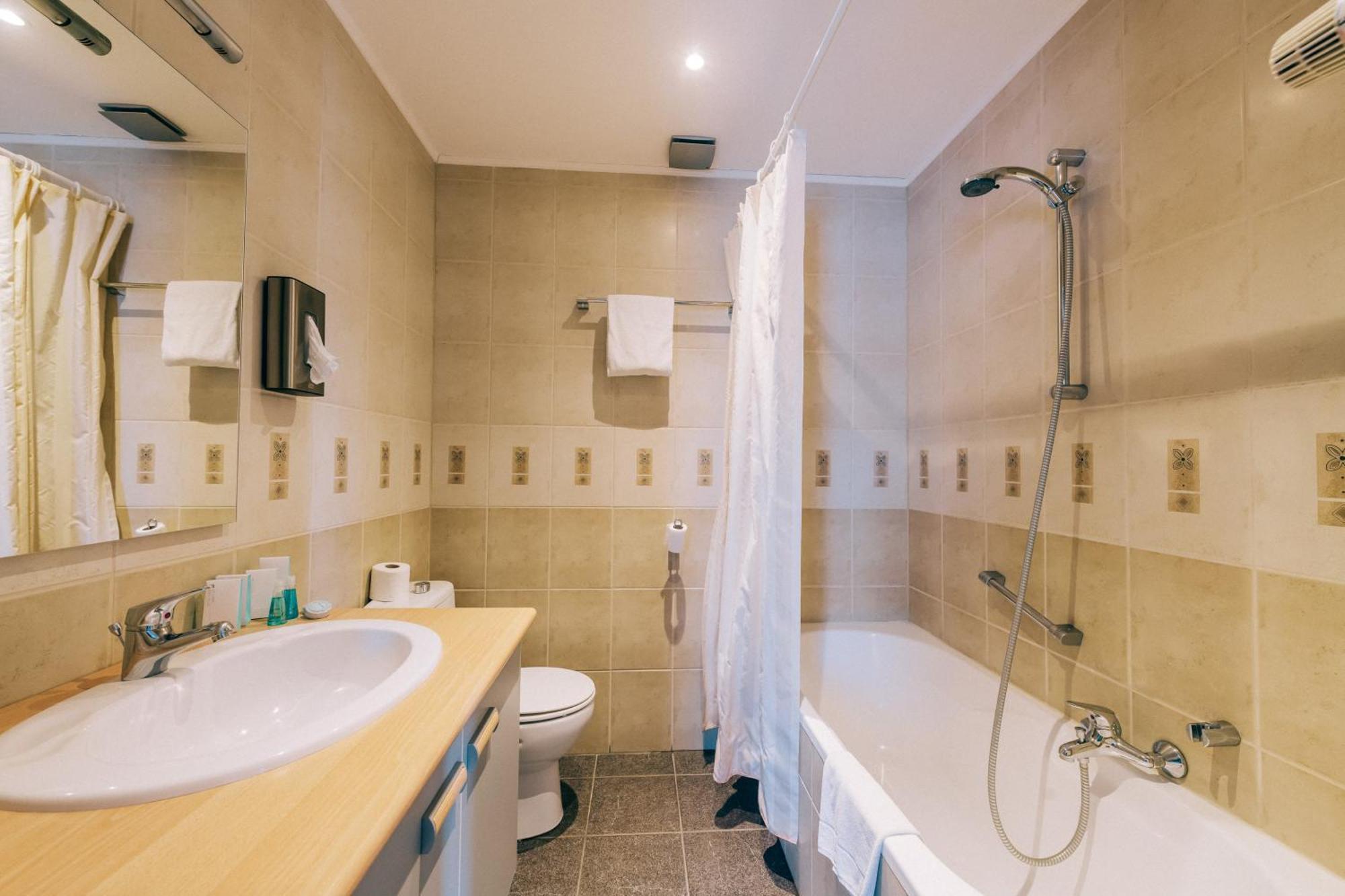 Hotel De Kalvaar ニノーヴェ エクステリア 写真